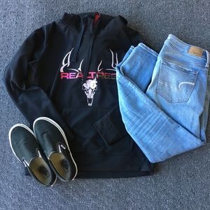 Pink camo Realtree sweatshirt